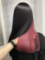 ルーブ トウキョウ(Loob. TOKYO)&nbsp;デザインカラー黒髪インナーカラーピンクアンブレラカラー韓国