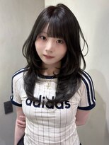 カルマ(KARMA)&nbsp;オリーブグレージュとレイヤーで軽やかな暗髪へ