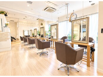 髪質改善サロン WE BE PARSLEY atre 川越店【ウィービーパセリアトレ】の写真/大人女性の髪悩みに寄り添う髪質改善と似合わせショートが人気の髪質改善な上質サロン。