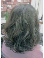 ワンバイワン(ONE BY ONE)&nbsp;ミディアムパーマ、アッシュ