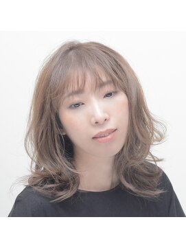 ドルセ(Dulce) 【Dulce】ゆるカールウルフミディ×ベージュ