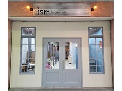 ism factory hair【イズム　ファクトリーヘア】