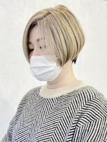 ザヘアメイクシェア(THE -HAIR MAKE SHARE-)&nbsp;お白髪を活かす！ハイトーン前下がりボブ