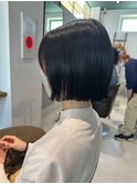 プツッと切りっぱなしボブ