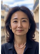 アヴァンス プロデュース バイ エガオ 大阪梅田店(AVANCE. PRODUCED by EGAO)&nbsp;大人ミディアムレイヤー＋クビレ髪型【白髪染め】AVANCE