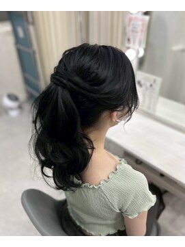 ラモ(RAMO) ブルーブラックポニーテール