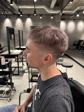 スタッド 松戸(stud. Men‘s) スキンフェード×グレージュ