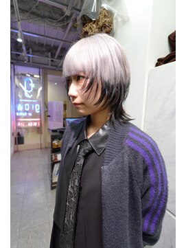 グロウ 渋谷(grow) White×black ウルフカット