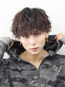 トゥルークリエイション 渋谷(True Creation SHIBUYA) ツーブロックマッシュツイストスパイラルパーマ無造作波巻き王道