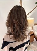 白髪ぼかし×ハイライト×グレージュ×ミディアム