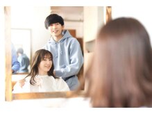 年齢による変化を味方に。頭皮に優しく、艶と透明感を育てる大人の上質エイジングカラー♪メンズ大歓迎