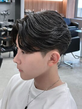 エルマーク 京都駅前(L-MARK) ニュアンスパーマ/センターパート/マッシュ/カルマパーマ/メンズ