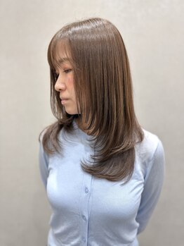 エニ(eni)の写真/ハイライトをプラスした【くびれボブ】【レイヤーヘア】のスタイルで、扱いやすく美しいシルエットに◎