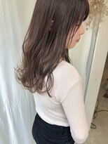 ツイギー 伊賀上ビル店(TWiGGY)&nbsp;シークレットハイライトで透明感カラーに。ロングヘア。