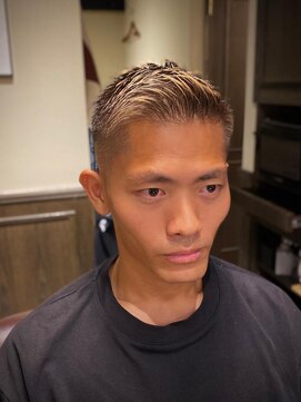 バレス 田町(BALES) [スキンフェード/ツイストスパイラル/田町]