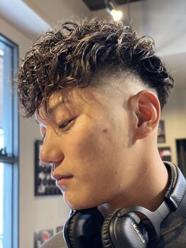 バーバー スタジオ ラフテル(Barber Studio RAFTEL)の写真/メンズに特化したサロンBarber Studio RAFTEL★こだわりを感じる高技術のカットで注目度UPのスタイルに！