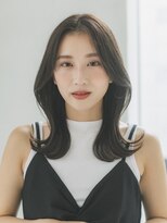 ジョエミバイアンアミ(joemi by Un ami)&nbsp;グレージュカラーシルキーベージュくびれヘア顔まわりカット