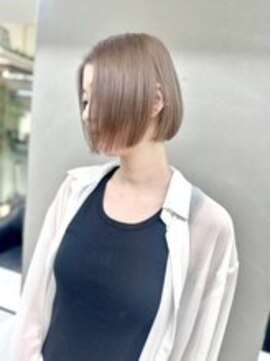 ディア(.eer) ブリーチ1回♪透明感ミルクティーグレージュ×ショートボブ