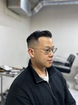 メリケンバーバーショップ フクオカ(MERICAN BARBERSHOP FUK)&nbsp;メンズカットアップバングサイドーパートスキンフェード七三