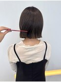 ぱつっとボブ×くすみグレージュ