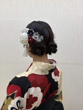 ベルグロー(BELLEGROW) ツインお団子ヘア/ツインヘア/お団子ヘア