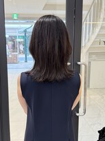 エブリ(evri) 「evri」外ハネスタイル 外ハネミディアム レイヤーカット