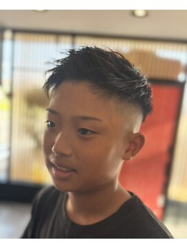 ピシャッとニ代目銀二郎 スキンフェード