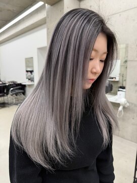 リノート バイ エゴル 名古屋(LINOET by ENGOL) 【LINOET】バレイヤージュ/ホワイトシルバー/ケアブリーチ