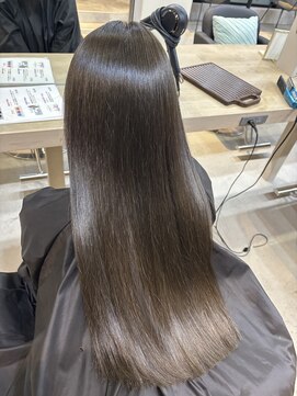 リア 布施店(Lia) 艶髪オリーブベージュ