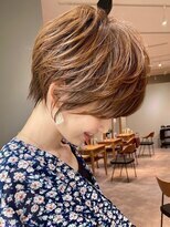 ビュートヨナカ(VIEW TOYONAKA) 30代/小顔カット/コンパクトショート/オリーブグレージュ/豊中