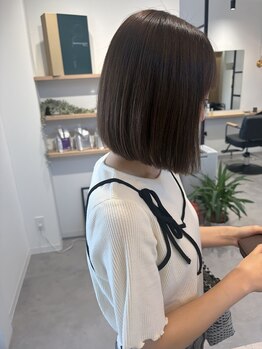 ソーン(so_n.)の写真/【小顔見せ×抜け感】骨格や髪質を見極めた繊細なカットで結んでも可愛い“顔周り・おくれ毛”をご提案◎