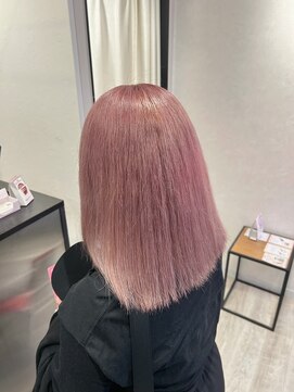 ヴィヒタ 川越 本川越(VIHTA.) ピンクベージュホワイトピンクブリーチカラー川越本川越/学割