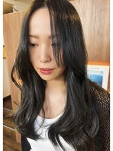 キーゴ 博多(KY-GO.)&nbsp;ロングレイヤーカット　地毛に近いグレージュ