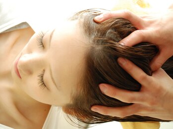 ヘアーパレス フタバ(Hair palace FUTABA)の写真/【リフトUP☆コース¥5500】頭皮を柔軟にして潤いを持たせることで、健康な髪づくりの手助けをします！