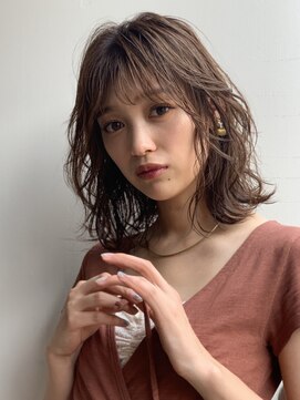 ブラウヘアアンドケア(care) 外ハネミディ&スターダストアッシュ