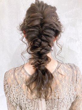 アイティー バイ アルバム 浦和店(IT by ALBUM) ゆるふわ編みおろしアレンジ_ホワイトアッシュ_ba317121