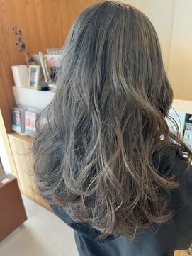 ブリック ヘアアンドスパ(BRICK HAIR&SPA) カーキグレージュ