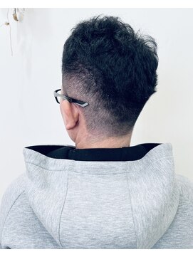 ミナト(minato) 爽やか刈り上げ/くせ毛を活かしたソフトモヒカン