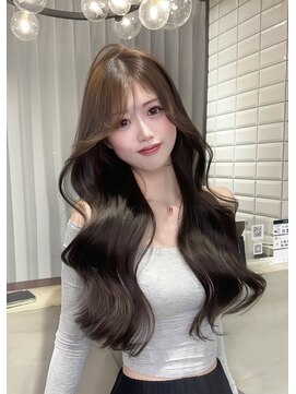 リリー(Lilley) 天神/博多/韓国ヘア/ヨシンモリ/レイヤーカット
