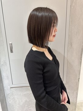 ヨーク(YOKE) YOKE 大人ボブ切りっぱなしボブ髪質改善オリーブベージュ