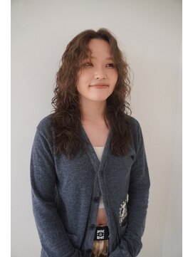 ロマリア 渋谷 渋谷宮益坂(Lomalia) 乾かすだけでキマる髪ウェーブパーマロングヘア