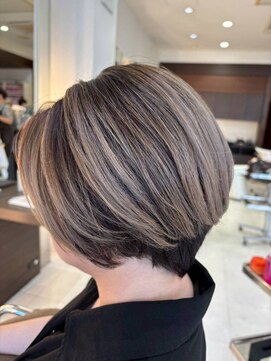 ブルーテーフ(Bleu Terre) 盛岡【立体感ショートボブ×ハイライト】40代50代オススメ