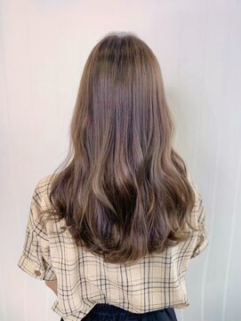 エレノア 梅田 大阪駅前第4ビル店(Eleanor) 【菜菜】ライトベージュ × ゆるふわロング