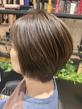 コレットヘアー ザモリオカ(Colette HAIR the MORIOKA) ショートスタイルとローライト