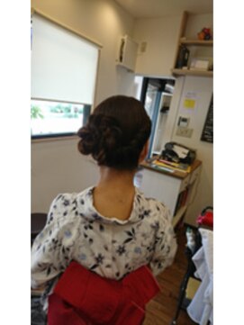 アトリエサロン モト(Atelier Salon MOTO) 編み込み