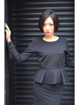 ギンザカミノア 東口店 高崎(GINZA CAMINOIA) くすみブルーの暗めカラークールショート　高崎