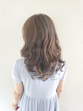 パリスパート2 きれいな まとまり ウェーブロングヘアアレンジ