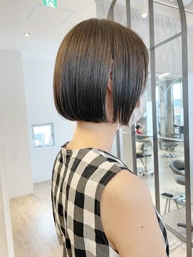 ローマー(ROAMER omotesando) あごラインミニボブ