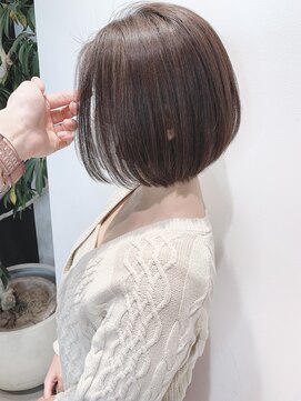 ステア ケース(stair case) 大人丸みハンサムショートセンターパートショートボブ前髪なし