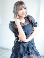 シャフト(SHAFT) SHAFT_プラチナグレージュ/ショートボブ/イルミナカラー